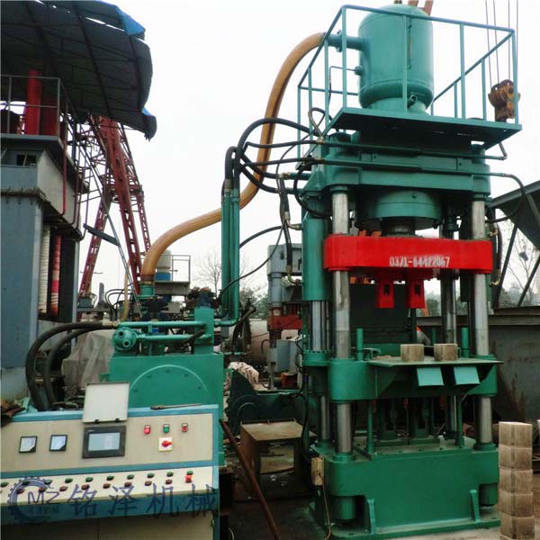 木屑液壓壓塊機(jī)的工作過(guò)程